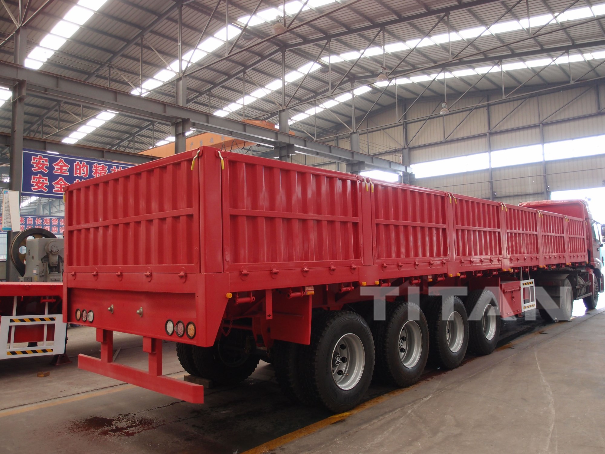 4 Axles Flatbed Trailer with Side Wall