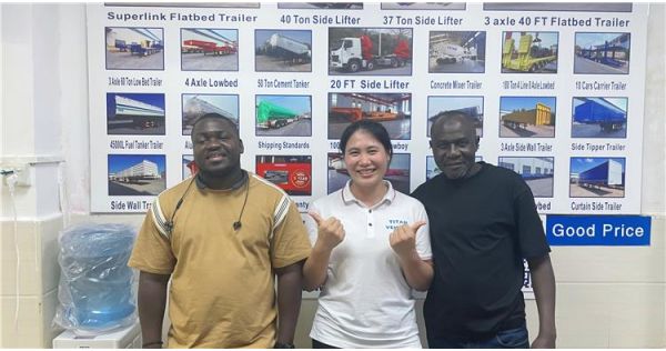 Mali Customers Came to TITAN To Negotiate Buy Fuel Tanker Trailer