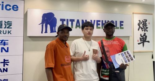 Zimbabwe Guests Visited TITAN Vehicle to Buy 3 Axle Fence Semi Trailer