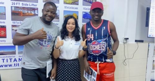 Ghana Guests Came to TITAN Vechile to Buy 50 CBM Dry Bulk Tanker Trailer