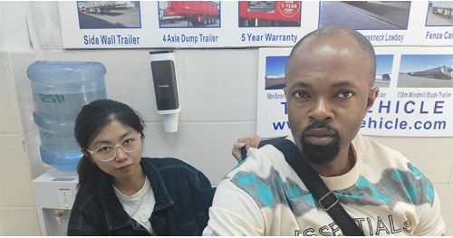 Tanzania Customers Came to TITAN Vehicle to Purchase Flatbed Semi Trailer