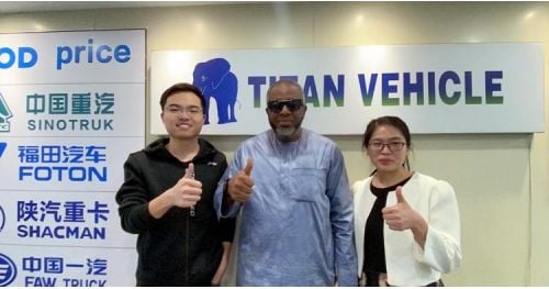 Sudanese Customer Come to TITAN to Buy Stake Semi Trailer