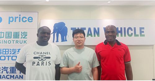 Zambian Customers Came to Titan to Buy 3 Axle Semi Lowbed Trailer