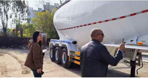 Senegalese Customer Visited and Purchased 3 Axle Bulk Cement Tanker