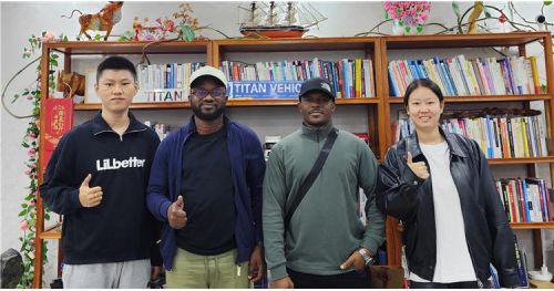 Ghana Customer Come to TITAN to Buy Tri Axle Trailer