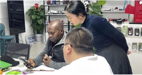 Nigeria Customers Visit TITAN to Buy Low Bed Trailer