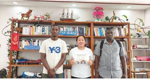 Sierra Leone Customers Visited TITAN and Purchased Low Bed Truck Trailer