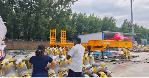 Uganda Customers Visited TITAN to Buy Semi Low Bed Trailer 