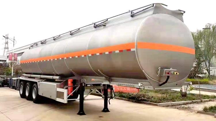 Tri Axle Aluminum Oil Tanker Trailer