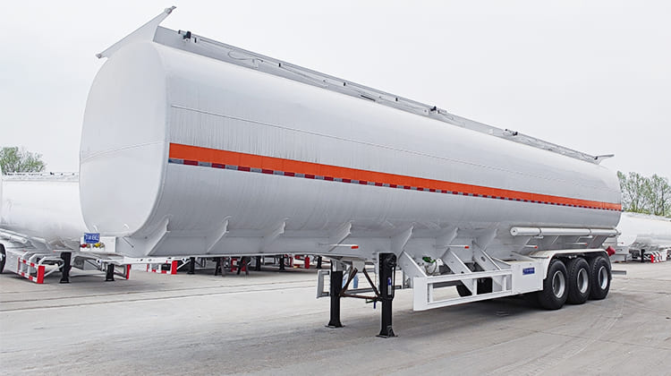 42000 Liters Fuel Tanker Trailer for Sale in 