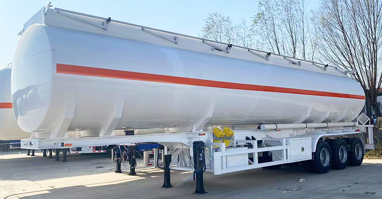 3 Axle 45000 Liters Fuel Tanker Trailer for Sale in Tanzania