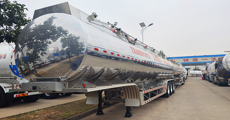 3 Axle Aluminum Tanker Trailer for Sale in Sudan