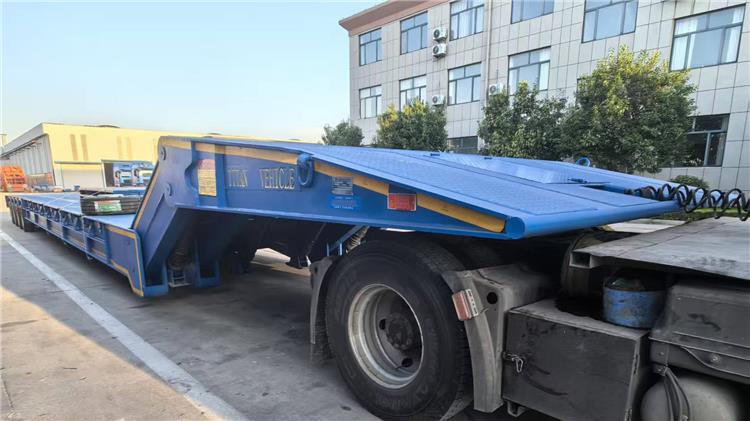 Folding Gooseneck Trailer for Sale In Kenya