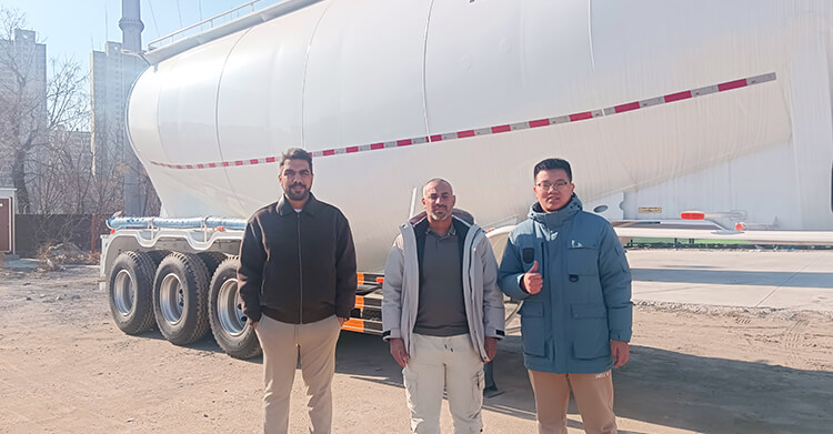 3 Axle Bulk Cement Tanker for Sale in Saudi Arabic