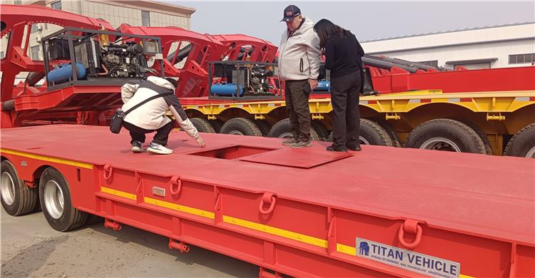 4 Axle Folding Gooseneck Trailer for Sale In Guam