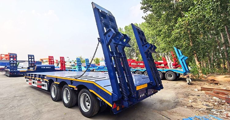 3 Axle 60 ton Low Bed Trailer for Sale Price in Panama