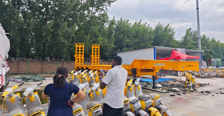 3 Axle Semi Low Bed Trailer Truck for Sale in Uganda