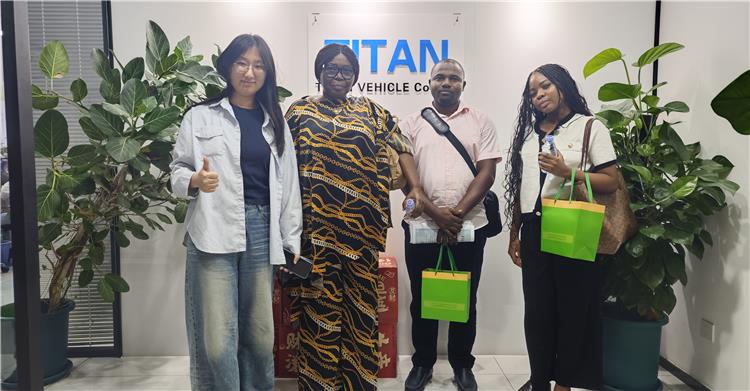 Nigerian Customer Visits TITAN to Purchase 4 Axle Detachable Gooseneck Trailer