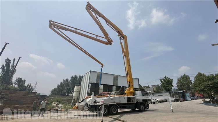 Concrete Pump Truck for Sale In Dominica