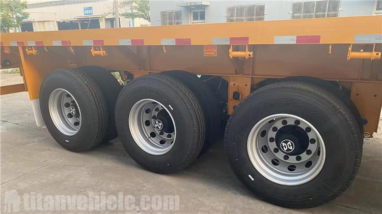 Tri Axle Flatbed Trailer with Front Wall for Sale In Kenya