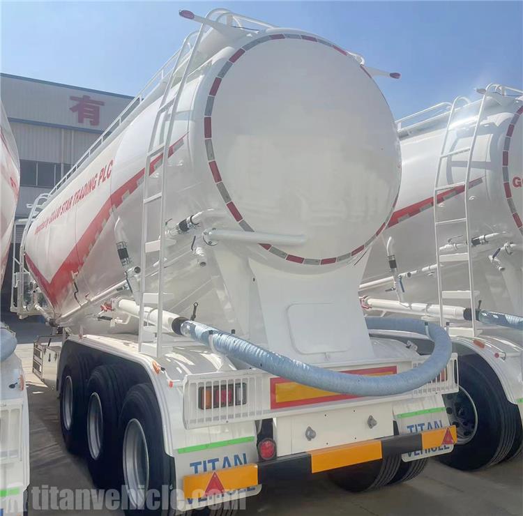 Tri Axle 50 Ton Bulker Cement Tanker Trailer for Sale in Zimbabwe