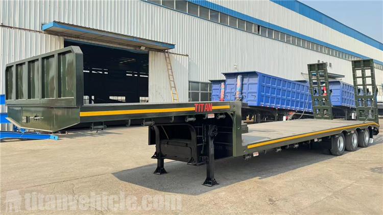 Tri Axle Low Bed Truck for Sale In Dominican
