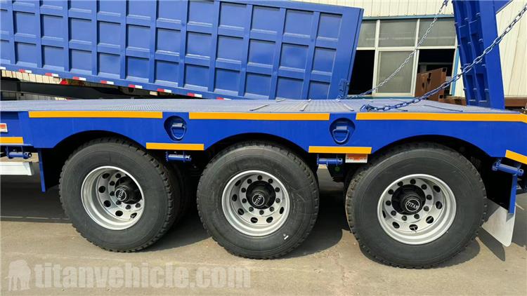 Tri Axle 60 Tone Lowbed Trailer for Sale In Benin