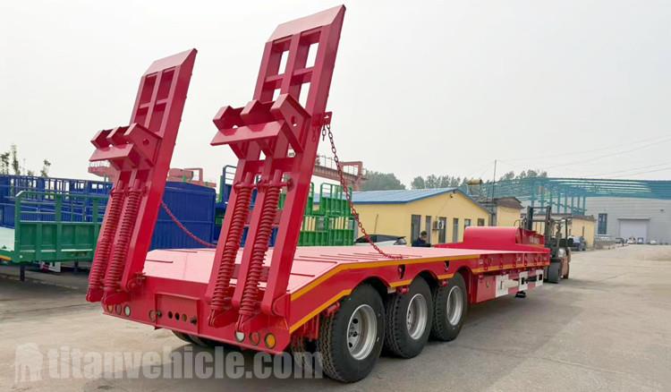 Tri Axle Low Bed Trailer Truck for Sale in Congo