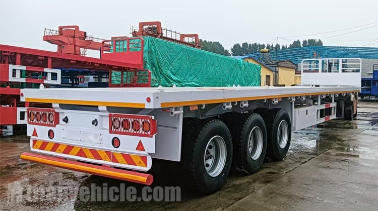 Tri Axle Truck Flatbed Trailer for Sale in Mozambique