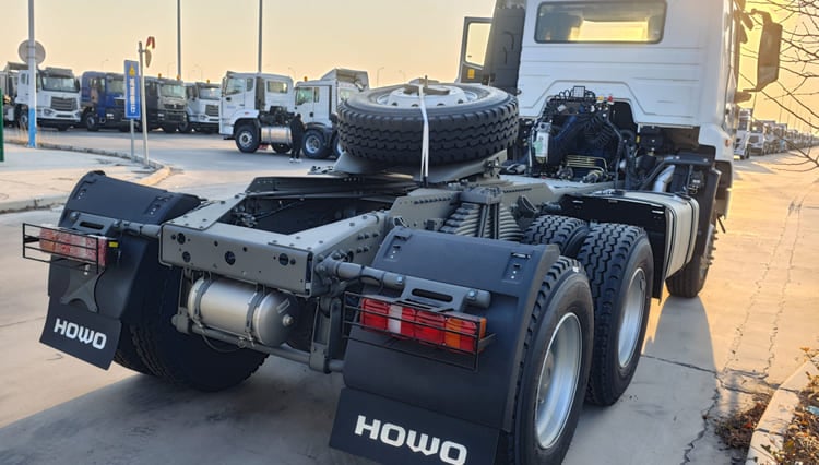 SINOTRUK HOWO NX 6X4 Tractor Truck LHD For sale in C&ocirc;te d'Ivoire