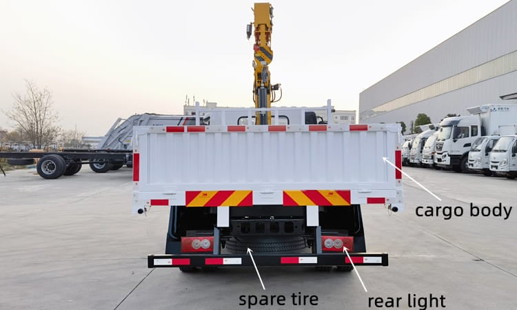 FOTON Cargo Truck with XCMG Straight Arm (2)