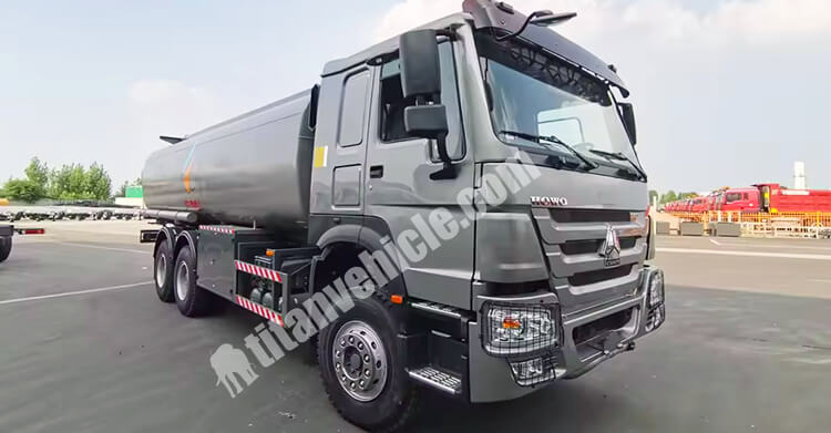 Howo Water Tank Truck for sale in Zambia