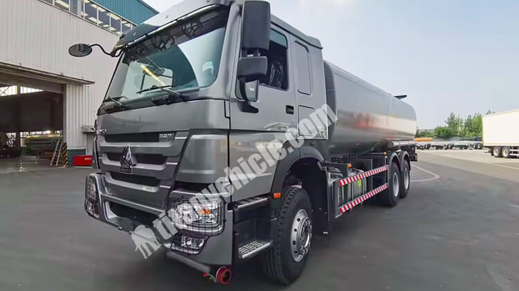 Howo 6x4 Water Tank Truck for Sale Zambia