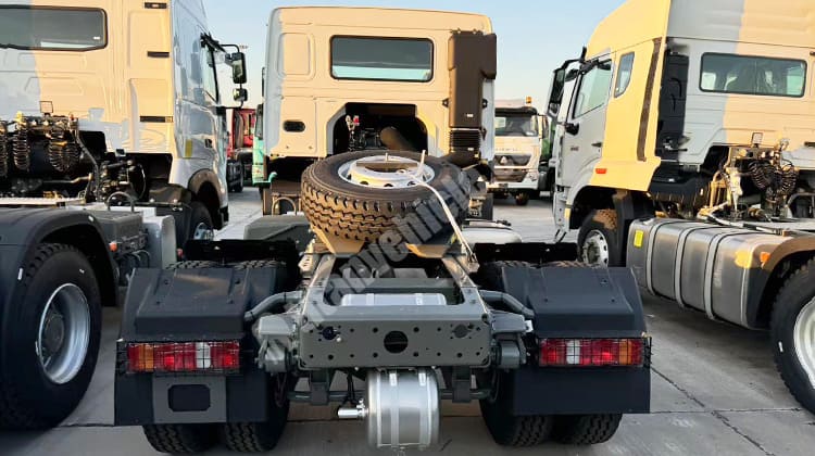 Sinotruk Howo 4x2 Tractor Truck for Sale in Nigeria