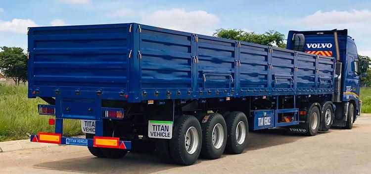 Sidewall Semi Trailer with Small Door for Grain Transport - TITAN Vehicle