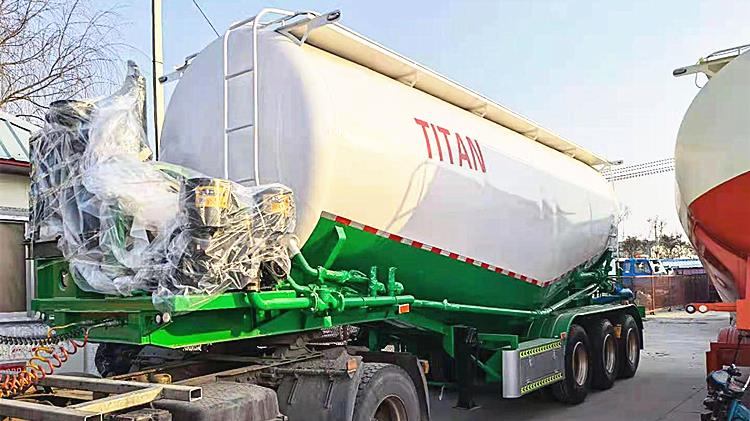 Tri Axle Bulk Cement Transport Trailer for Sale in Sudan
