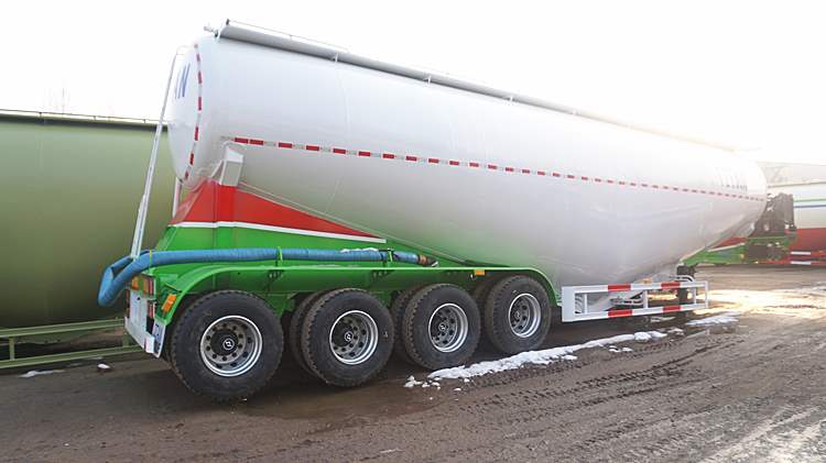 4 Axle Dry Bulk Tanker Trailer for Sale in Sudan