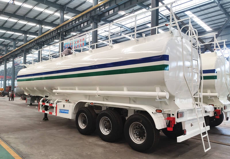 Tri Axle 50000 Liters Oil Tanker Trailer for Sale In Zimbabwe Harare