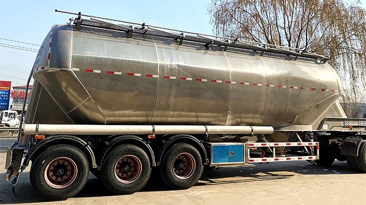 Flour Tanker Trailer for Sale in Ghana