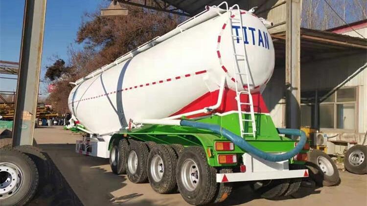 4 Axle Silobas Cement Trailer for Sale in Sudan