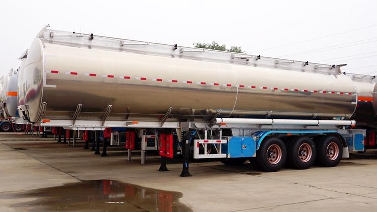 Aluminum Oil Tanker Trailer for Sale In Cameroon