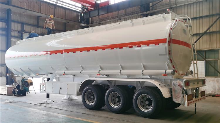 3 Axle Fuel Tanker Trailer for Sale In Malawi - Linyu Second Hand Trailer