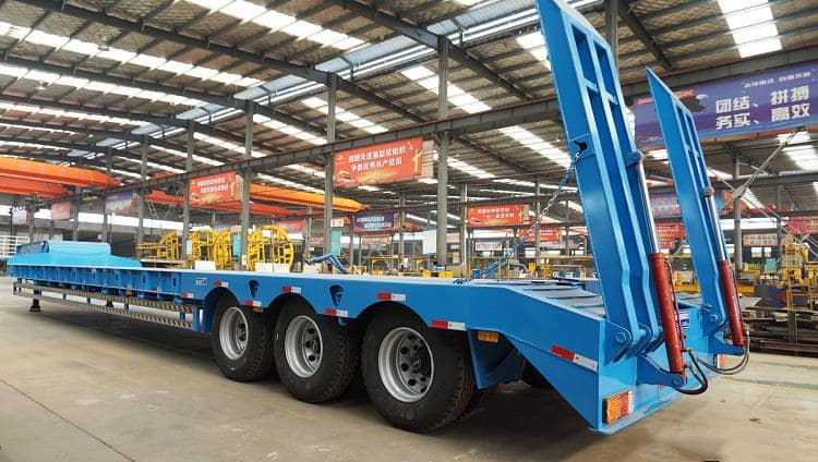 tri axles 80t low bed semi trailer