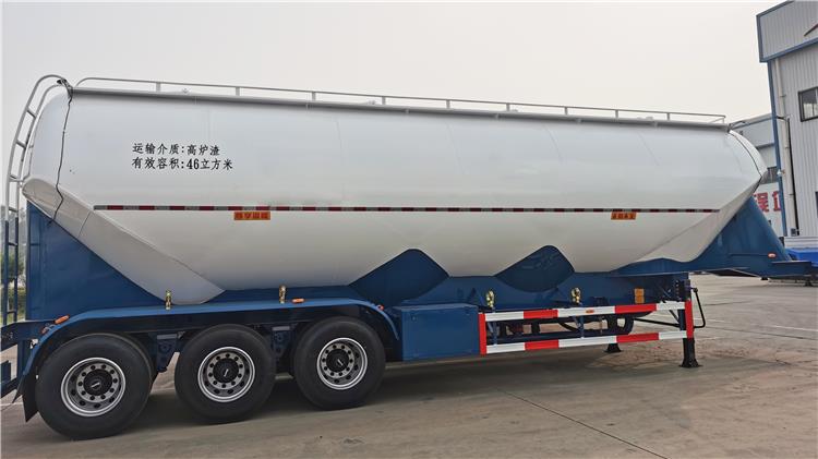 46CBM Pneumatic Dry Bulk Trailer for Sale In Mozambique
