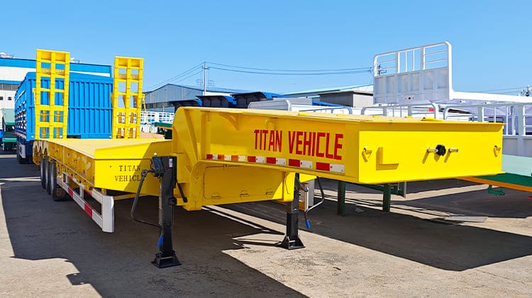 Tri Axle Tractor Semi Low Loader Truck Trailer for Sale in Tanzania