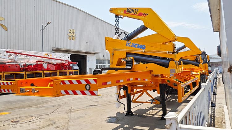 Sideloader Container Trailer with Crane in Sierra Leone