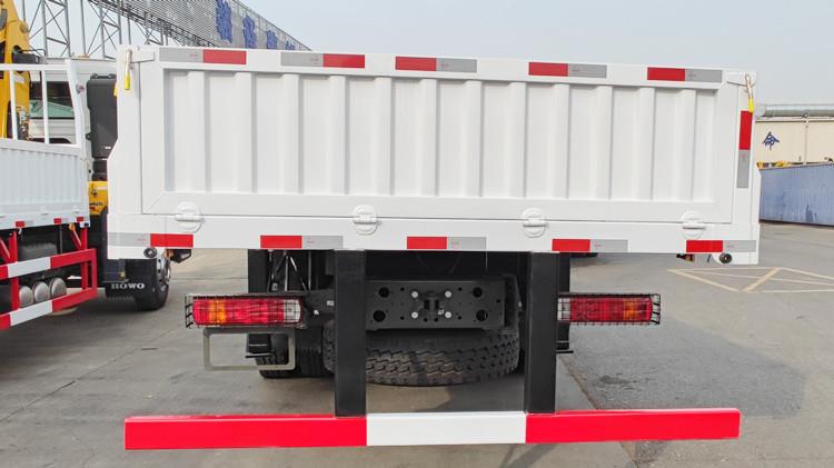 Flatbed Truck with Crane  XCMG Truck Vehicle Mounted Crane