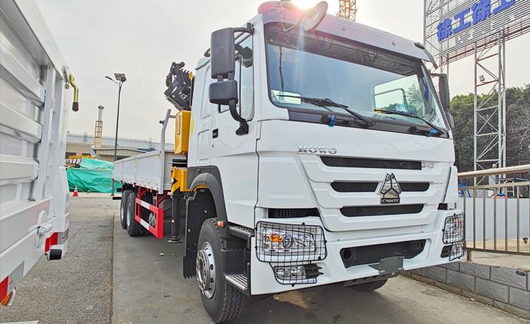 Flatbed Truck with Crane  XCMG Truck Vehicle Mounted Crane