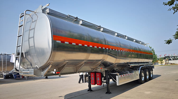 Heavy Aluminum Fuel Tanker Semi Trailers for Sale in Costa Rica