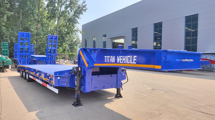 Tri Axle 40Ft Low Bed Trailer for Sale in Ghana